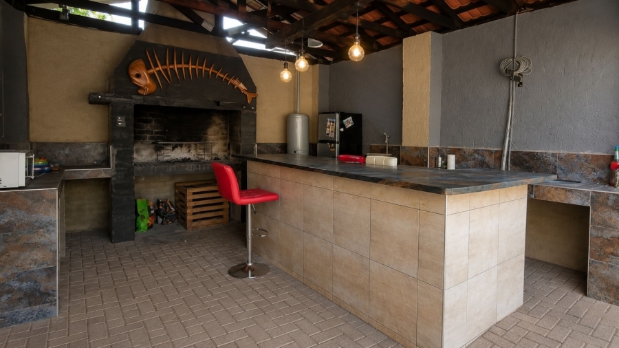 3 Bedroom Property for Sale in Safari Gardens North West